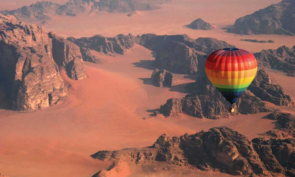 Hot Air Ballooning In Wadi R...