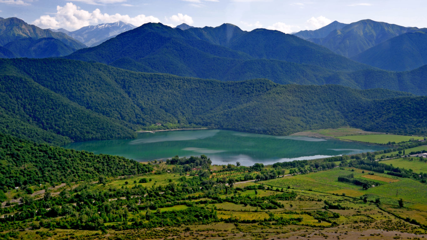 Garanohur Lake Hiking Tour