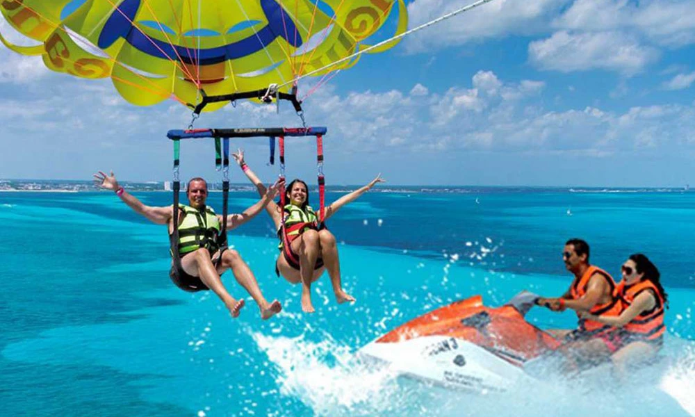 Parasailing In Dubai