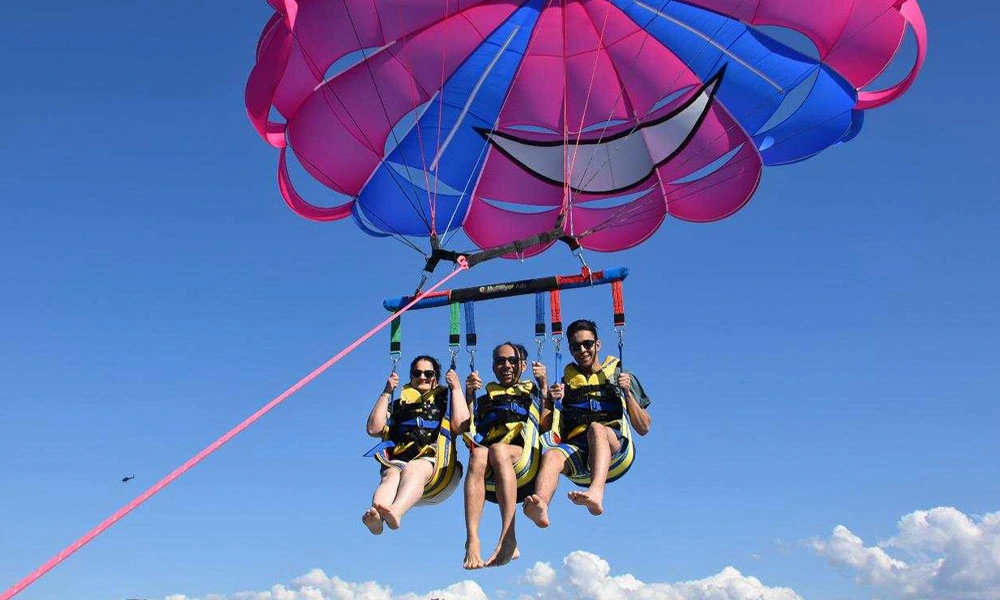 Parasailing In Dubai