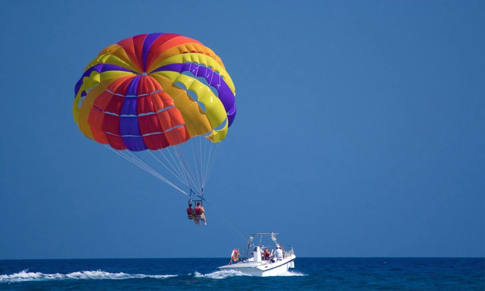 Parasailing In Dubai