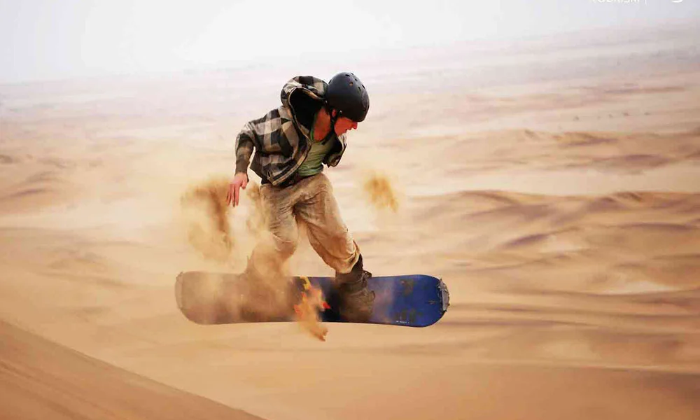 Sandboarding in Dubai