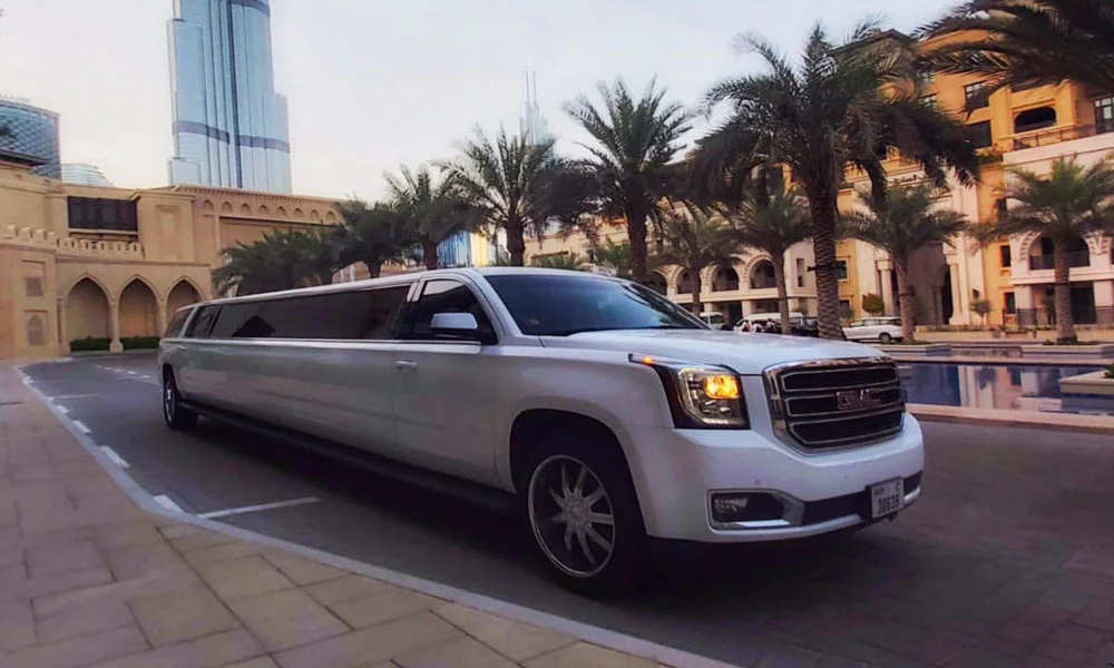 Enjoy a Limousine Ride In Dubai