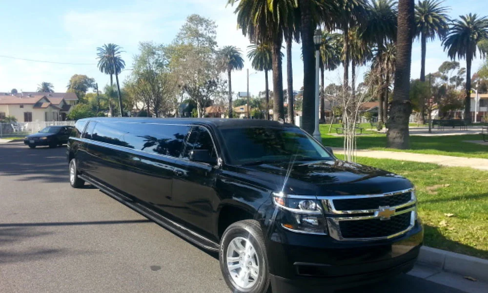 Enjoy a Limousine Ride In Dubai