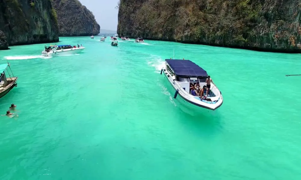 Phi Phi Island Tour By Speedboat from Phuket