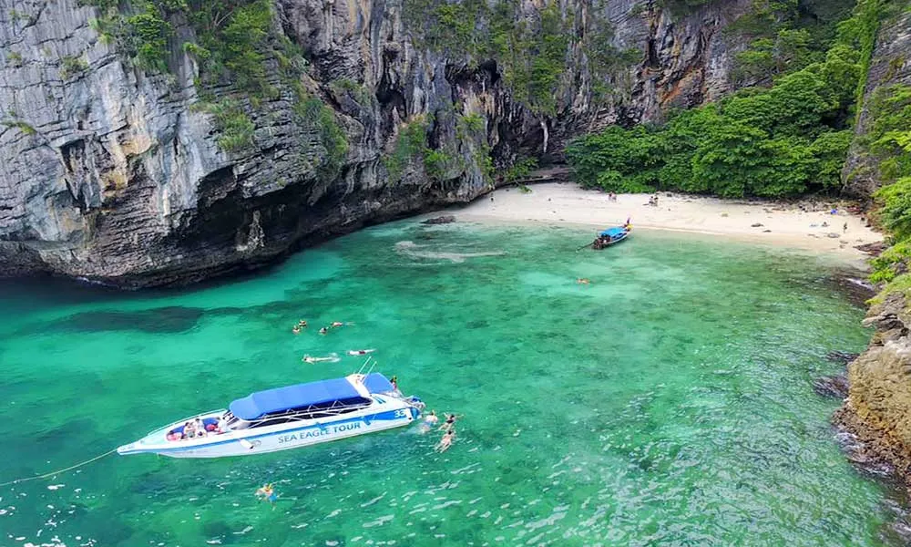 Phi Phi Island Tour By Speedboat from Phuket