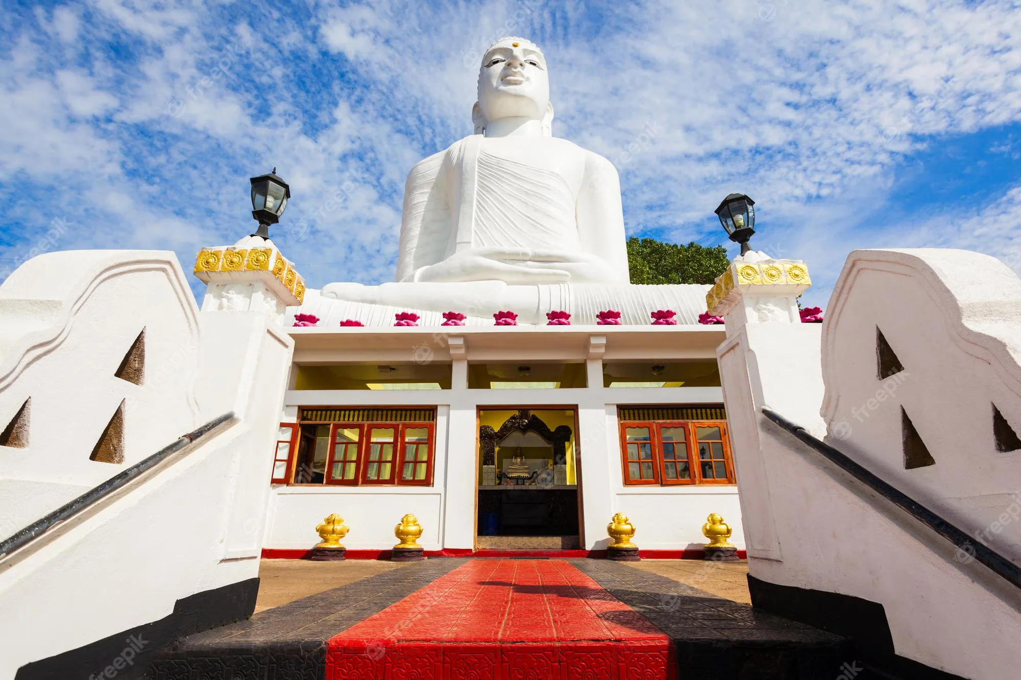 Bahiravokanda Vihara Buddha Statue