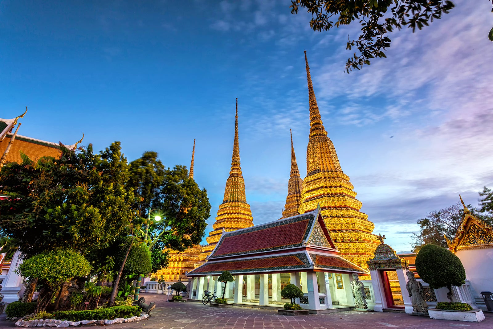 Wat Pho (Temple of the Reclining Buddha)