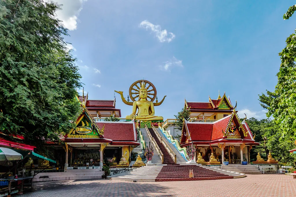 Wat Phra Yai