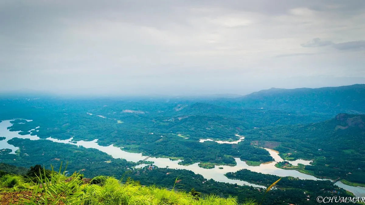 Ilaveezha Poonchira