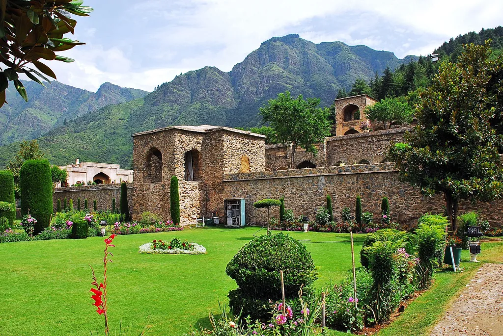 Pari Mahal in Kashmir