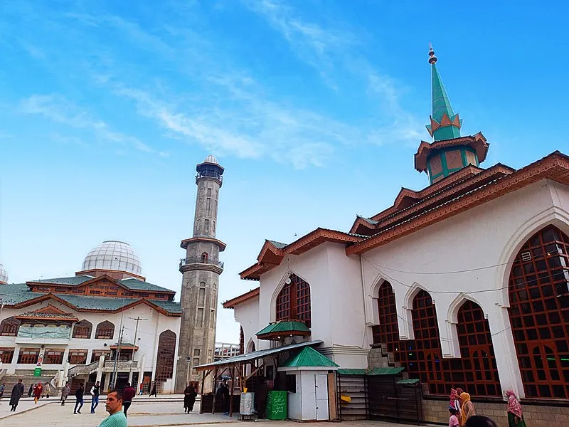 Charar-e-Sharif in Kashmir