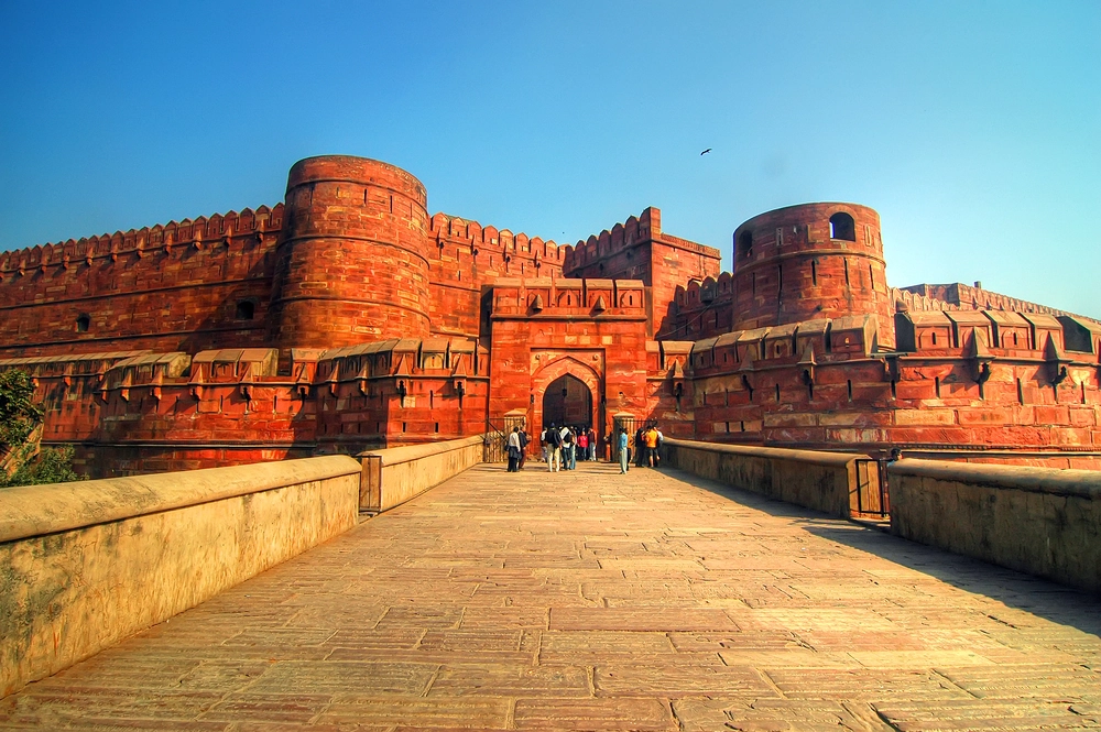 Same day Taj Mahal Agra tour with Fatehpur Sikri from Delhi by car