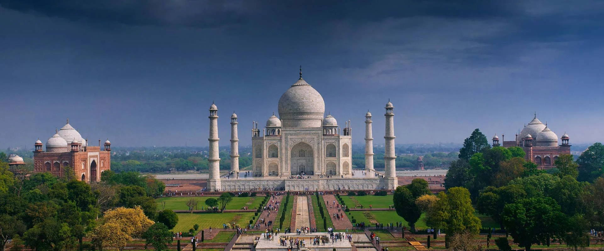 11 days- Luxury Oberoi Golden Triangle relaxing Udaipur Tour from Delhi