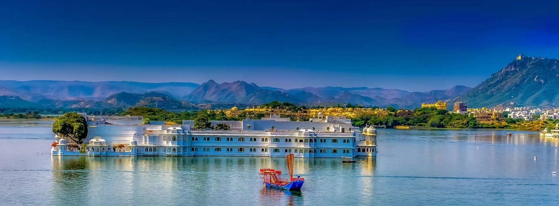 11 days- Luxury Oberoi Golden Triangle relaxing Udaipur Tour from Delhi