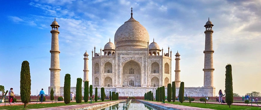 Same day Taj Mahal Agra tour with Fatehpur Sikri from Delhi by car