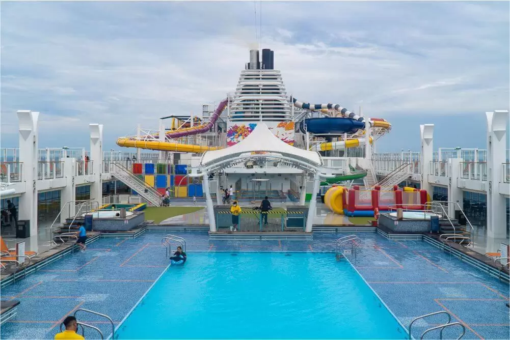 9 Days Singapore Malaysia Package with 2 Nights Cruise