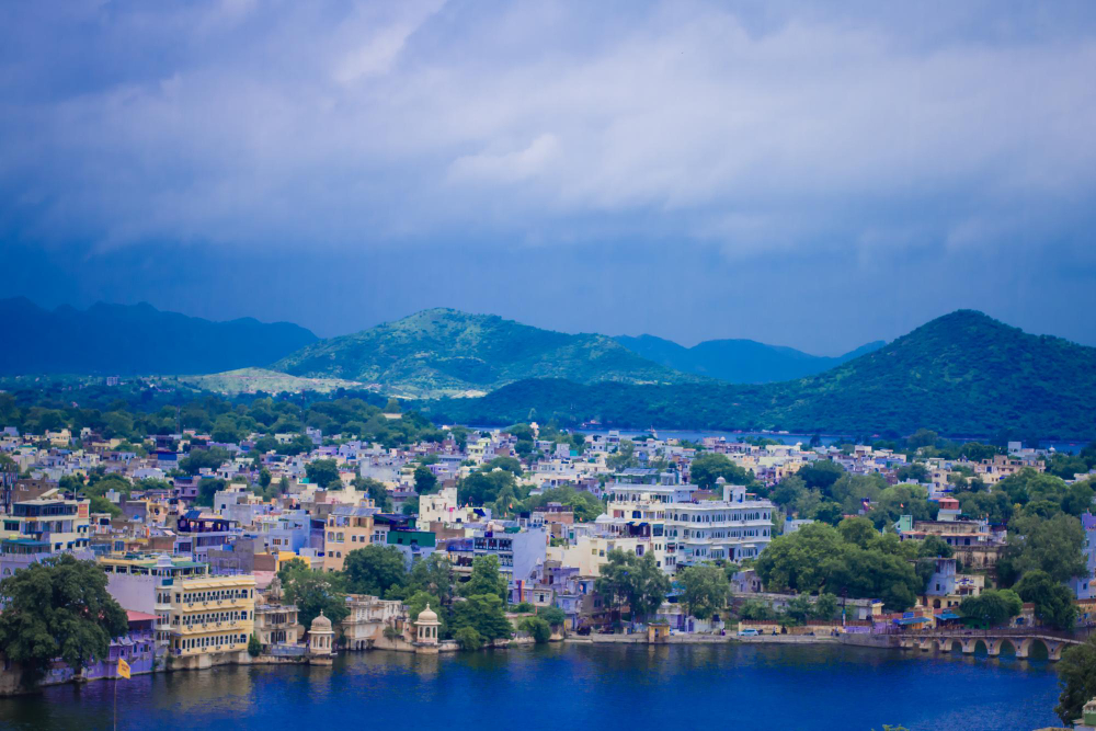 11 days- Luxury Oberoi Golden Triangle relaxing Udaipur Tour from Delhi